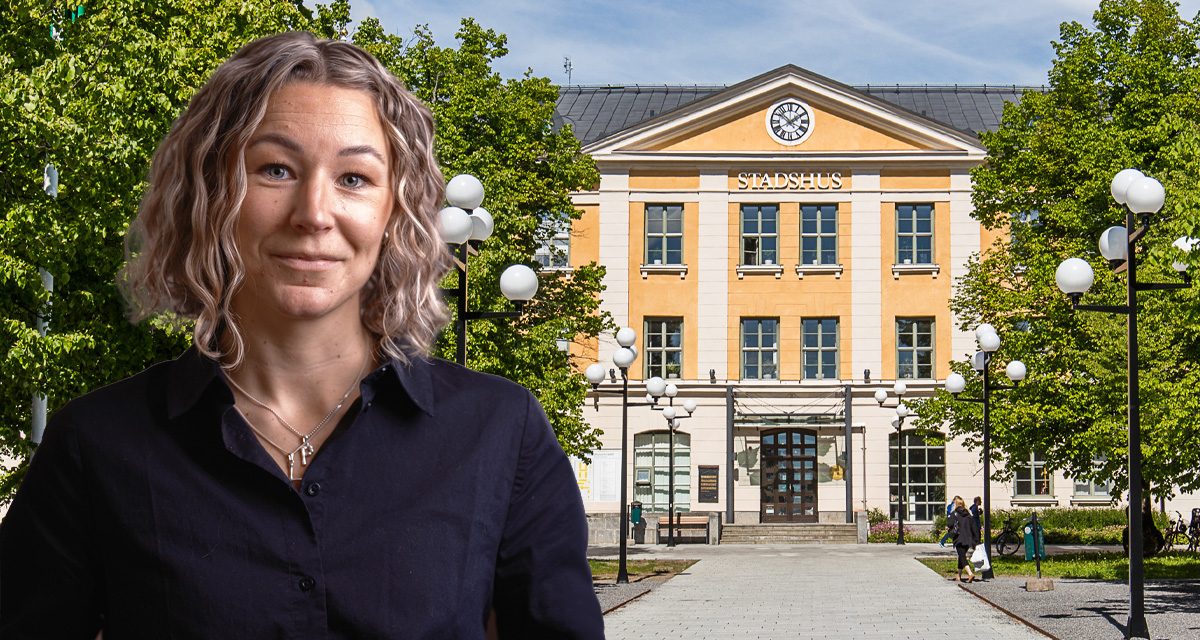 Kollage, Eva Hedman framför stadshuset Umeå